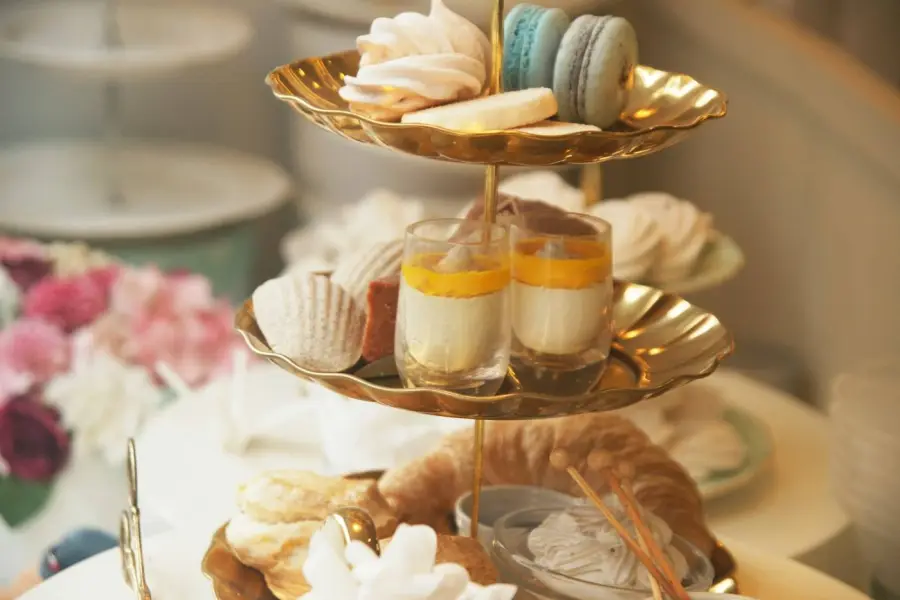 Three-tier cake stand